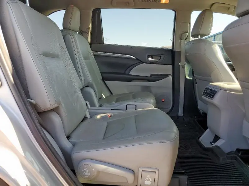 2017 TOYOTA HIGHLANDER LIMITED  