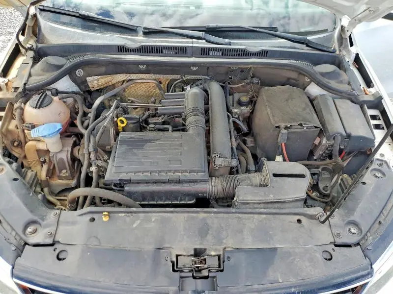 2016 VOLKSWAGEN JETTA SE  