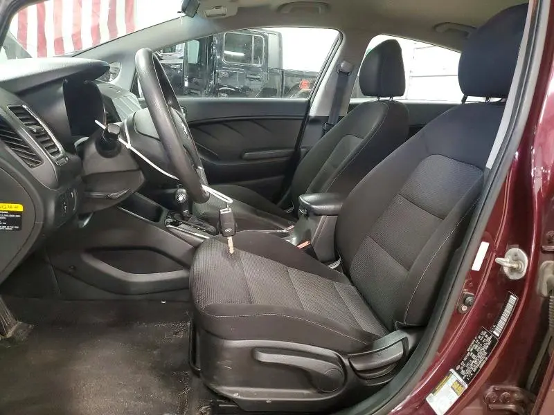 2017 KIA FORTE LX  
