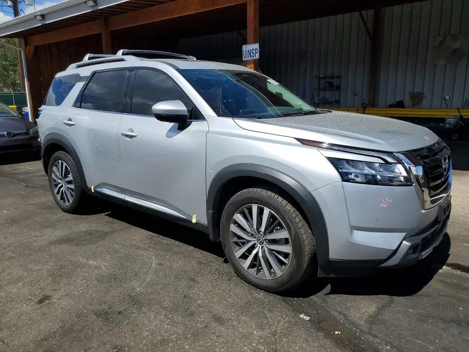 2022 NISSAN PATHFINDER PLATINUM  