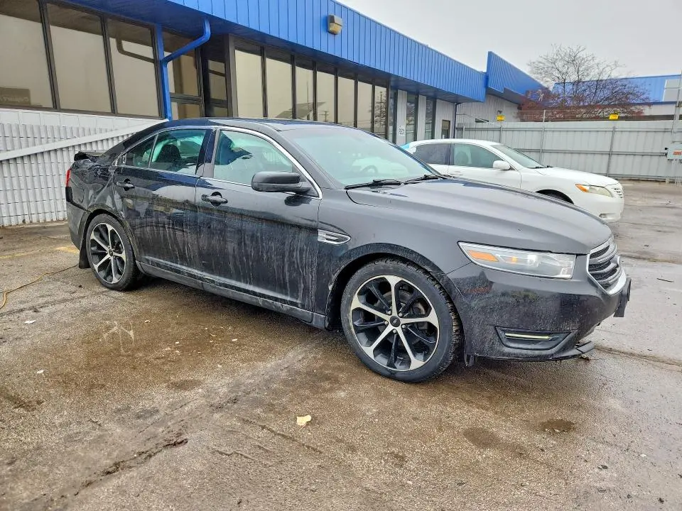 2015 FORD TAURUS SEL  