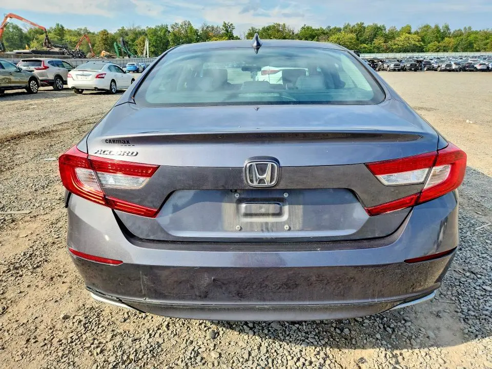 2018 HONDA ACCORD LX  