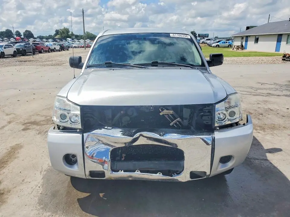 2010 NISSAN TITAN XE  
