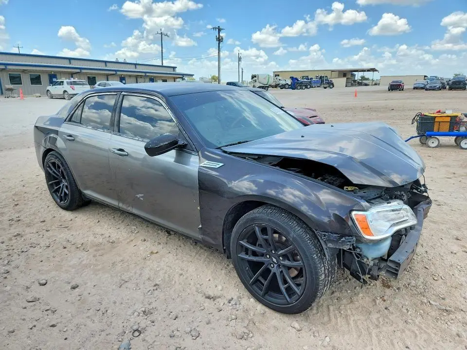 2013 CHRYSLER 300C   