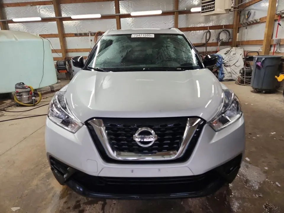 2018 NISSAN KICKS S  
