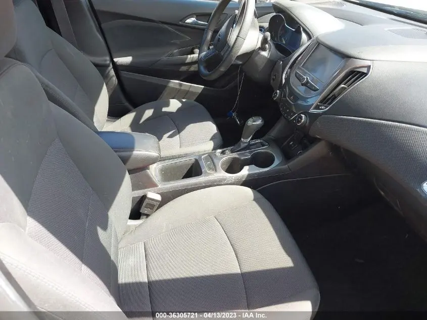 2017 CHEVROLET CRUZE LT AUTO