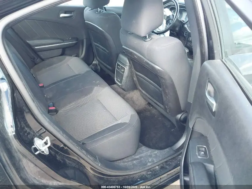 2015 DODGE CHARGER SXT