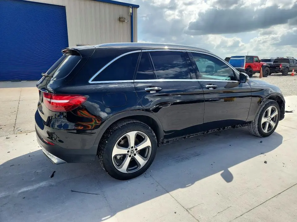 2019 MERCEDES-BENZ GLC 300  