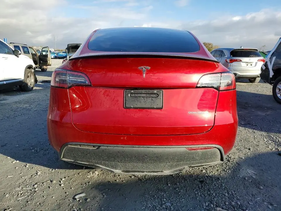 2025 TESLA MODEL Y   