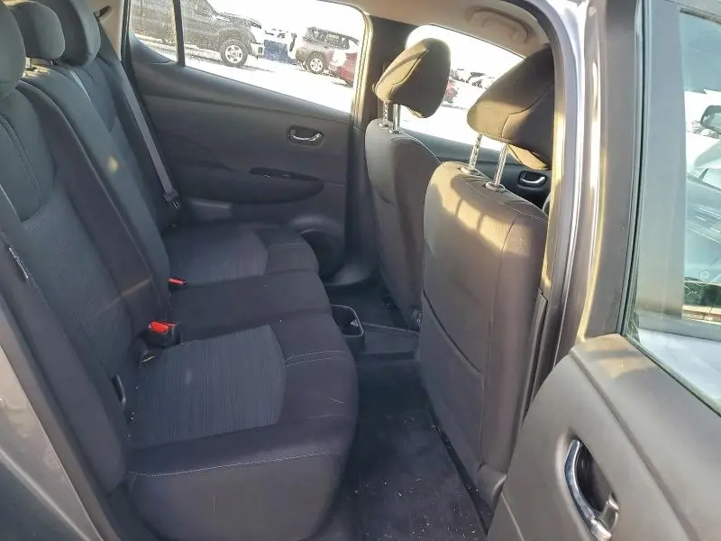 2024 NISSAN LEAF SV PLUS  