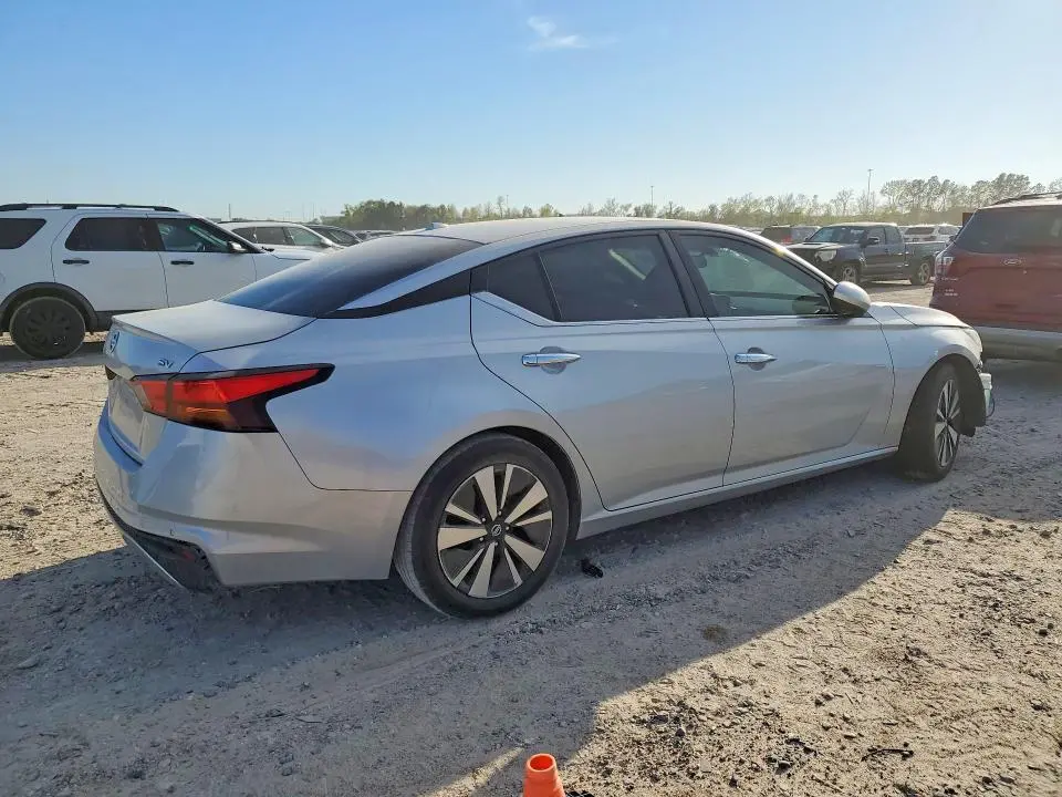 2021 NISSAN ALTIMA 2.5 SV  