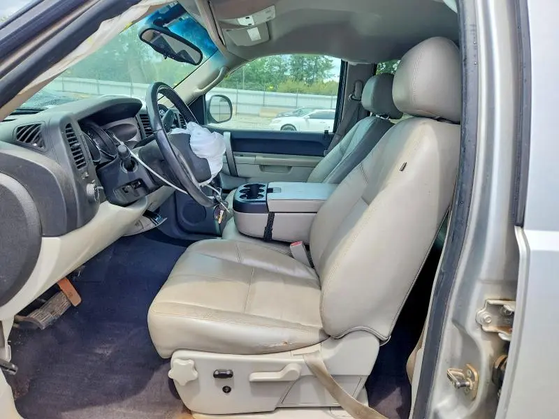 2011 CHEVROLET SILVERADO C1500 LT  