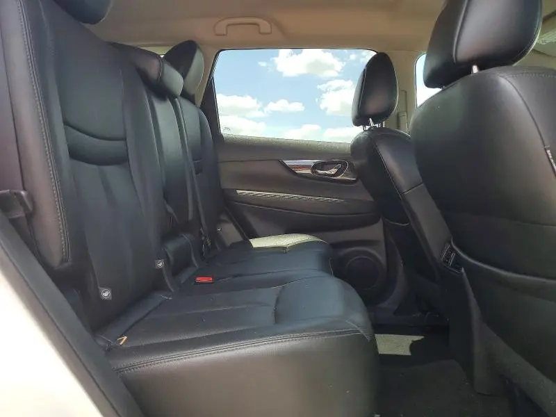 2017 NISSAN ROGUE SL  