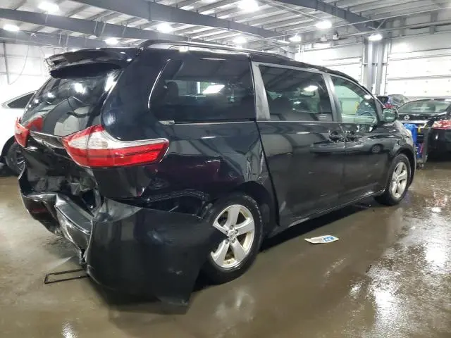 2016 TOYOTA SIENNA LE  