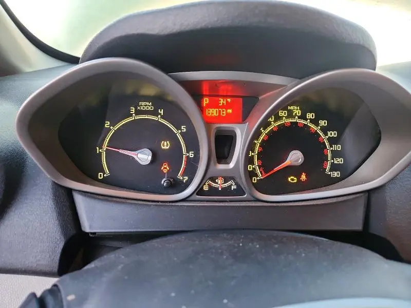2011 FORD FIESTA SE  