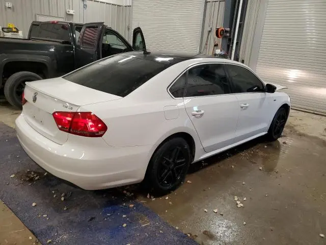 2015 VOLKSWAGEN PASSAT SE  