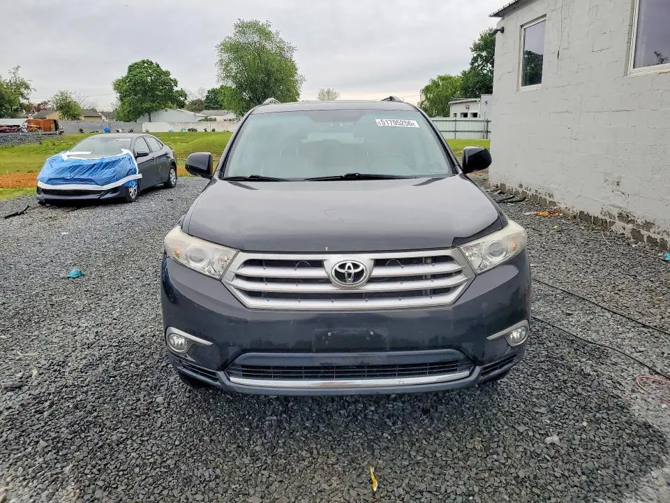 2011 TOYOTA HIGHLANDER LIMITED  