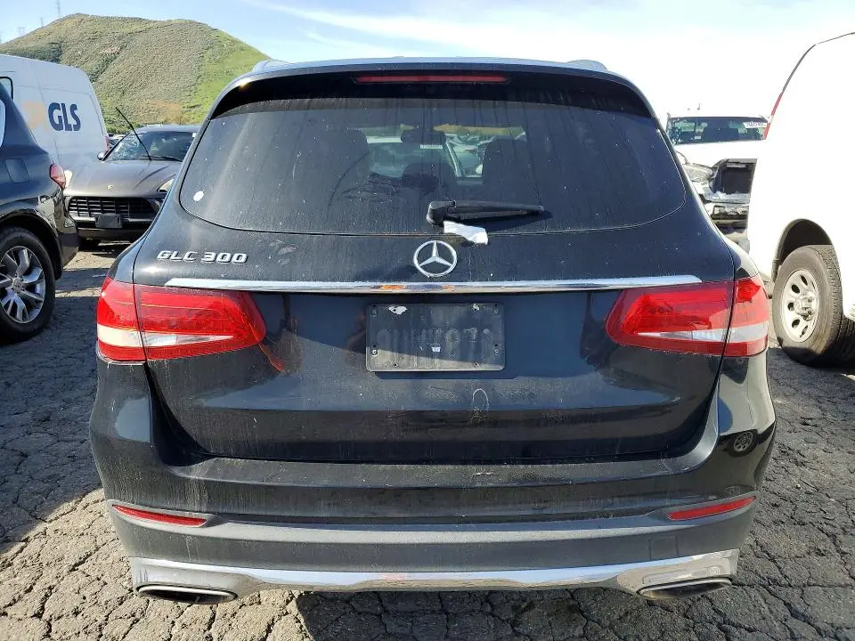 2019 MERCEDES-BENZ GLC 300  