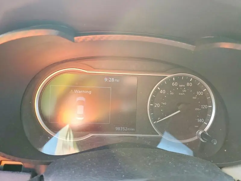 2021 NISSAN VERSA SV  