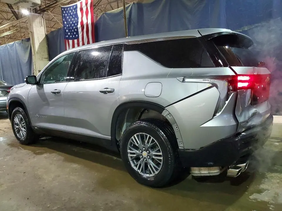 2024 CHEVROLET TRAVERSE LS  