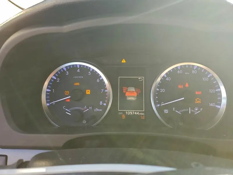 2018 TOYOTA HIGHLANDER LE  