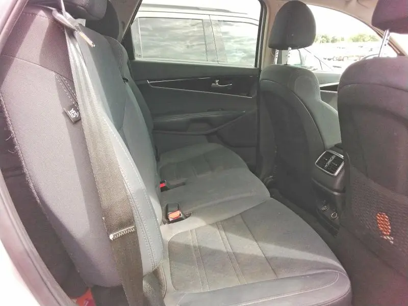 2019 KIA SORENTO LX V6  