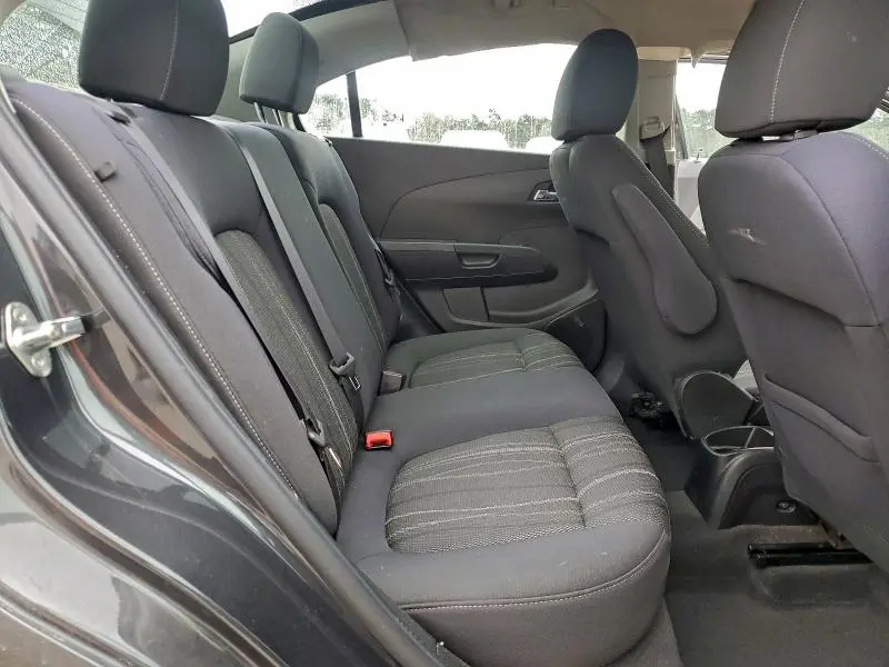 2016 CHEVROLET SONIC LT  