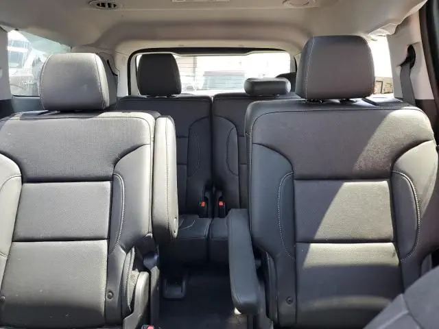 2022 GMC ACADIA SLT  