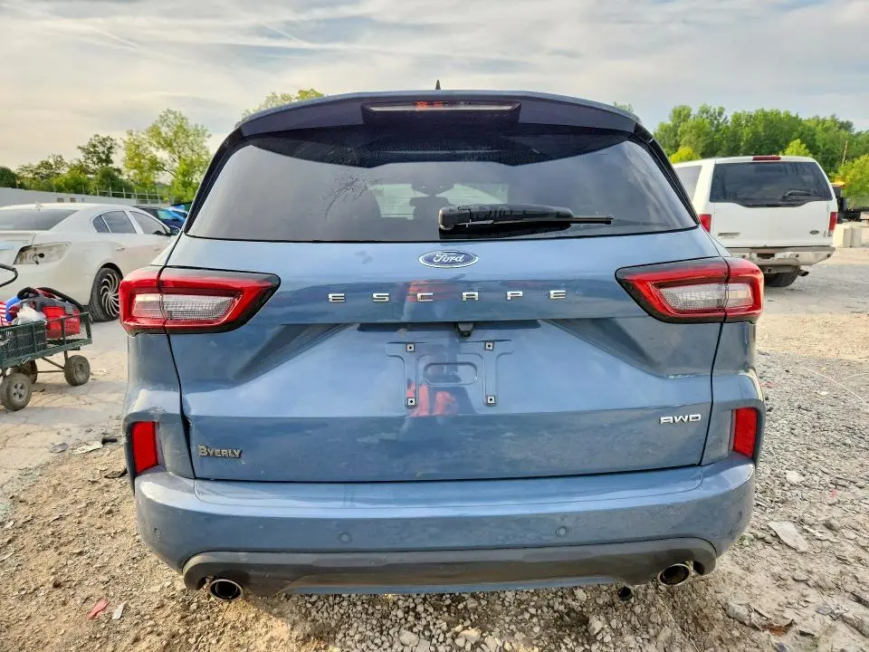 2023 FORD ESCAPE ST LINE  