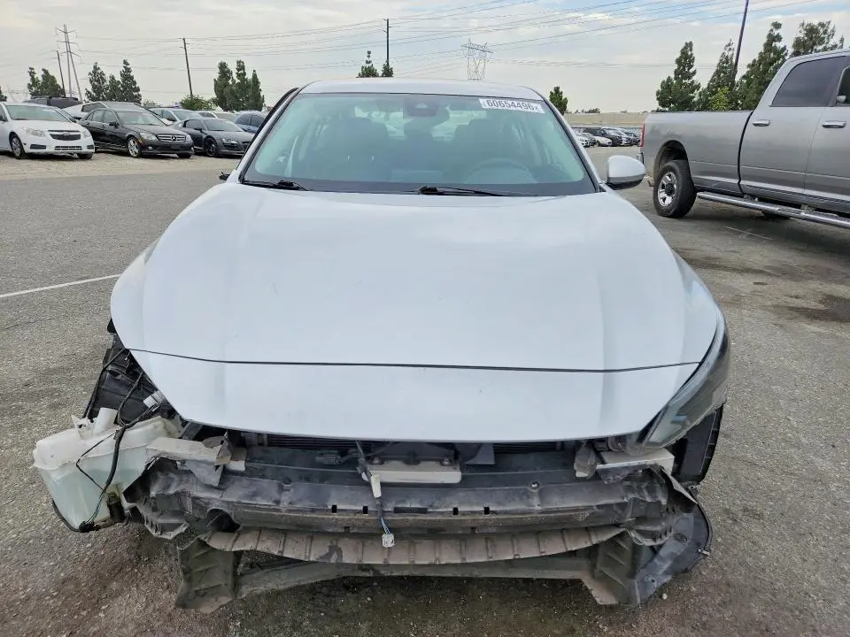 2023 NISSAN ALTIMA SV  