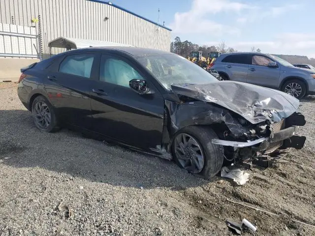 2024 HYUNDAI ELANTRA SEL  