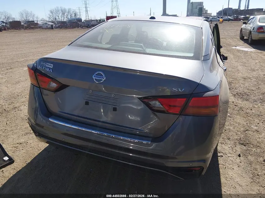 2022 NISSAN ALTIMA SV FWD
