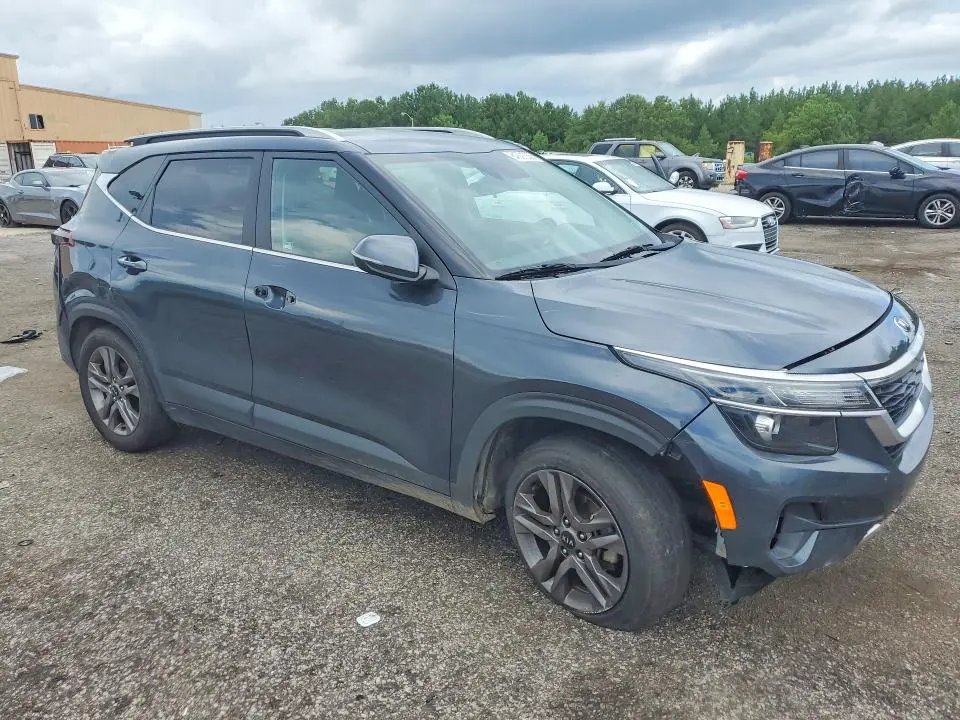 2021 KIA SELTOS S  