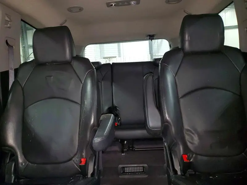 2012 CHEVROLET TRAVERSE LT  