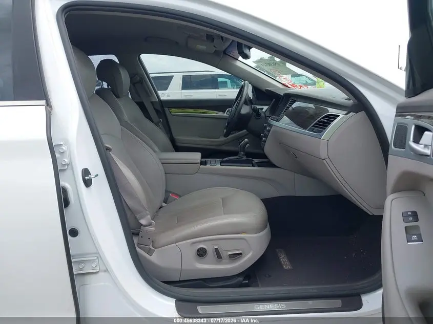 2015 HYUNDAI GENESIS 3.8