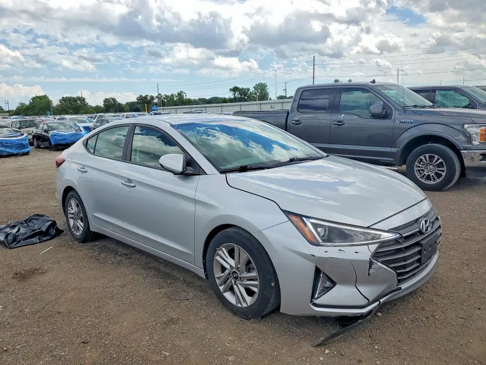2019 HYUNDAI ELANTRA SEL  