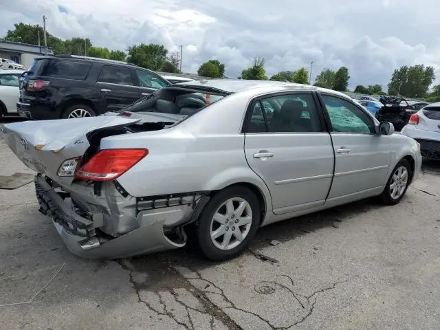 2010 TOYOTA AVALON XL  