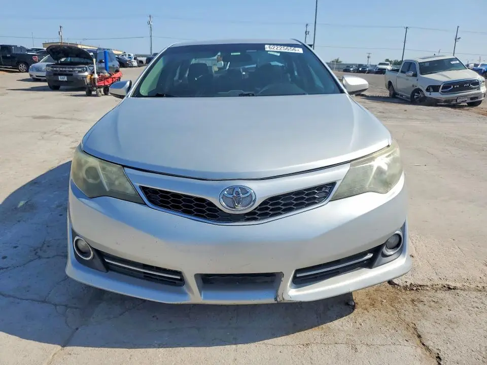 2012 TOYOTA CAMRY SE  