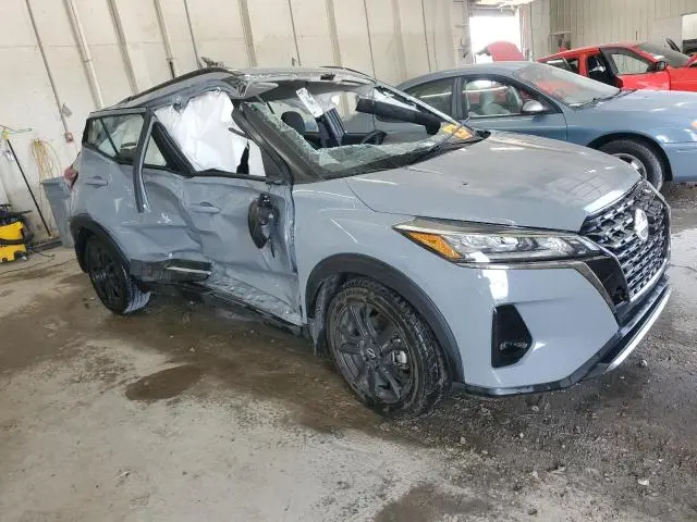 2022 NISSAN KICKS SR  