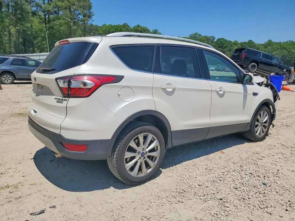 2017 FORD ESCAPE TITANIUM  