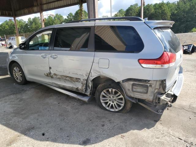 2012 TOYOTA SIENNA XLE