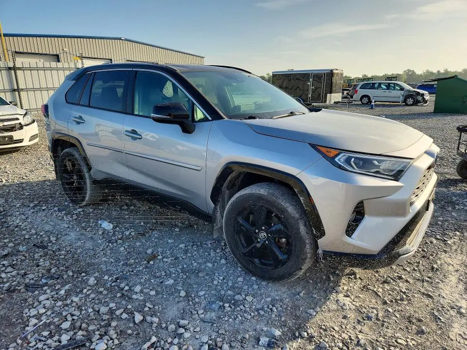 2019 TOYOTA RAV4 XSE  