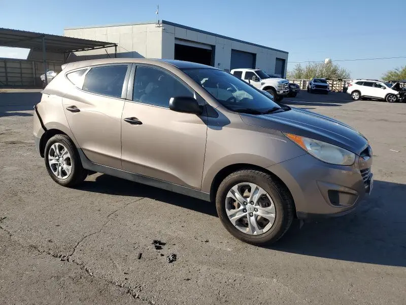 2010 HYUNDAI TUCSON GLS  