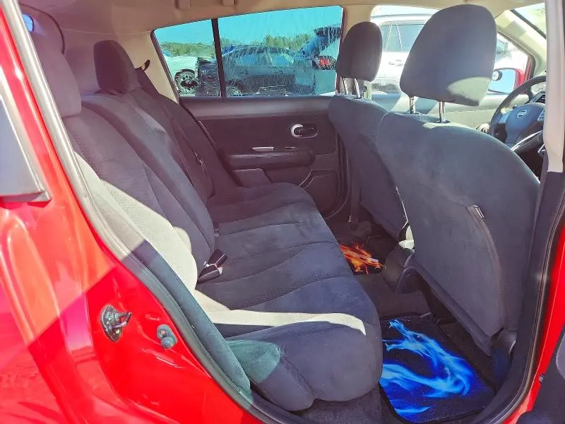 2011 NISSAN VERSA 1.8 S  