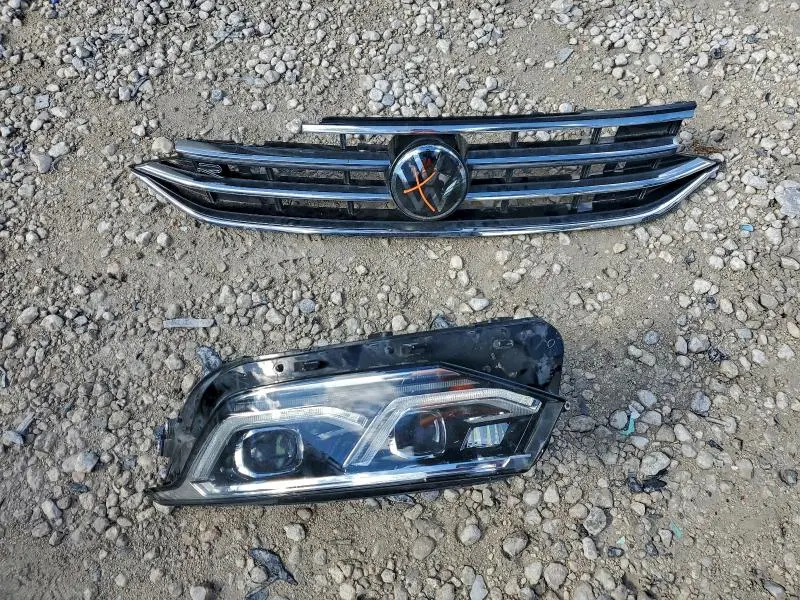 2022 VOLKSWAGEN TIGUAN SEL R-LINE  