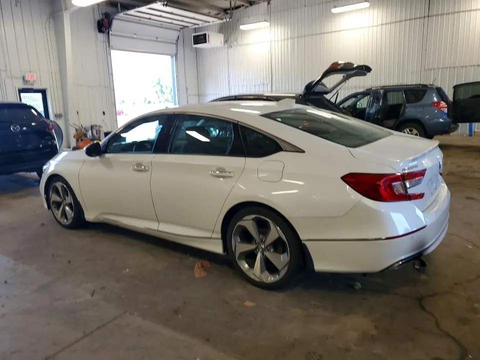 2018 HONDA ACCORD TOURING  