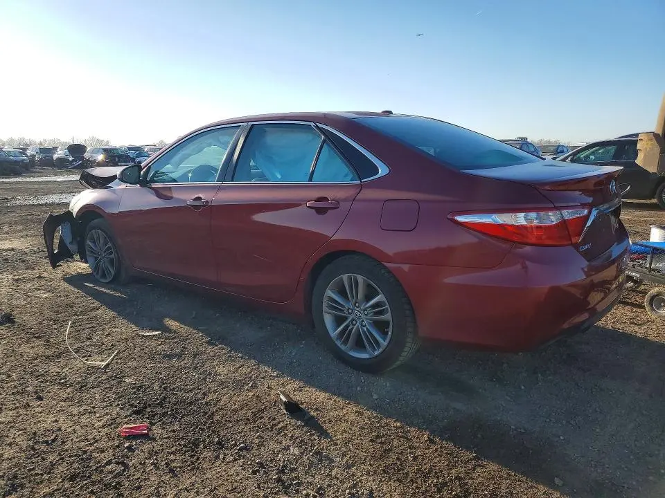 2015 TOYOTA CAMRY SE  