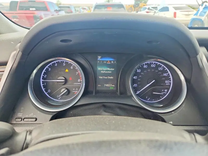 2020 TOYOTA CAMRY SE  