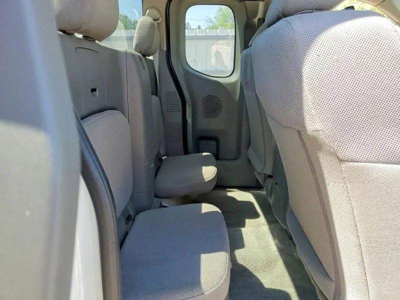 2016 NISSAN FRONTIER S  