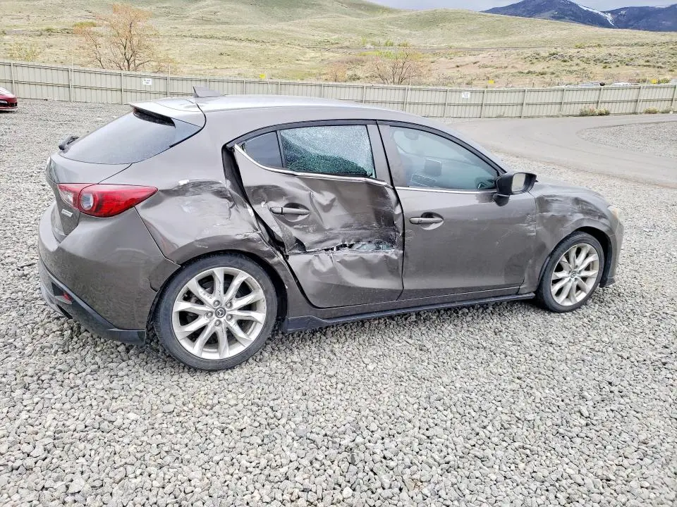 2015 MAZDA 3 TOURING  